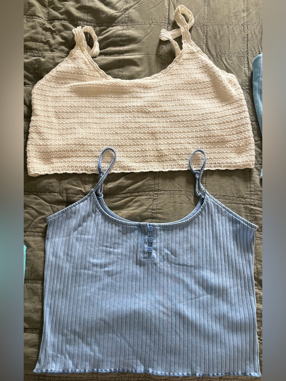 XL women’s tank top bundle - Picture 2 of 3